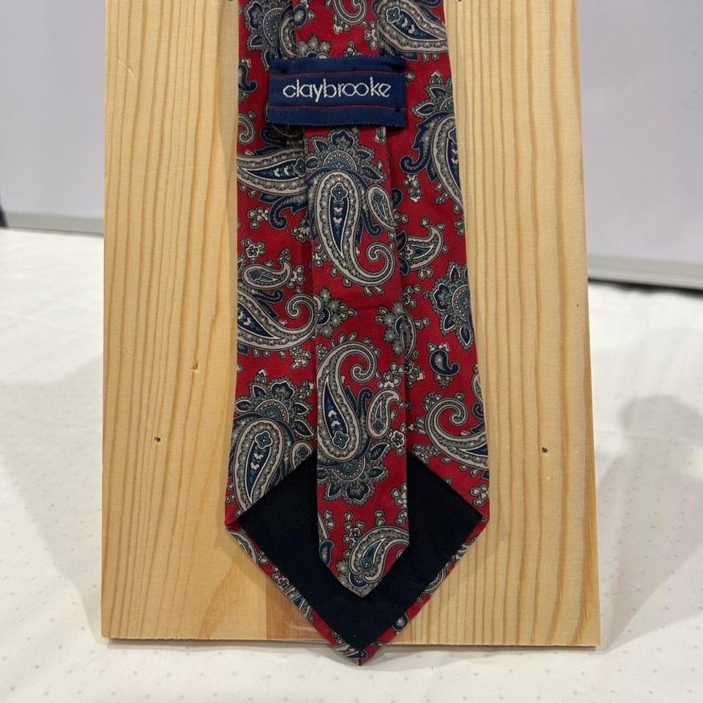 Claybrooke necktie